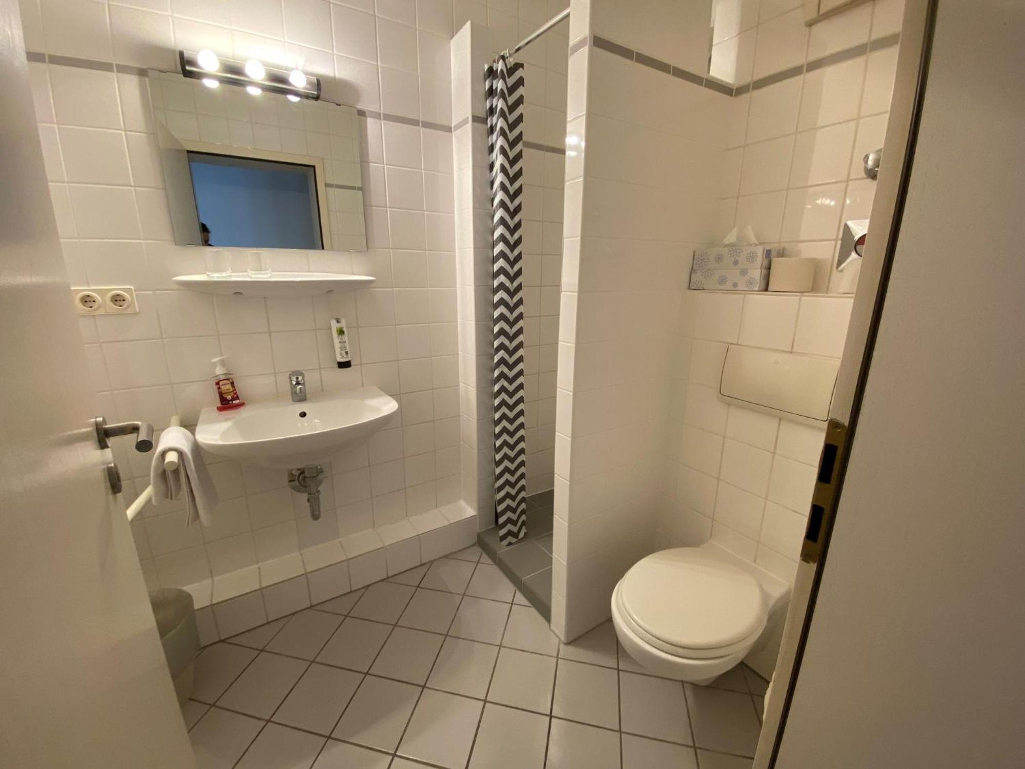 Avalon Bed & Breakfast Themen/- Nichtraucherhotel Hannover Dış mekan fotoğraf
