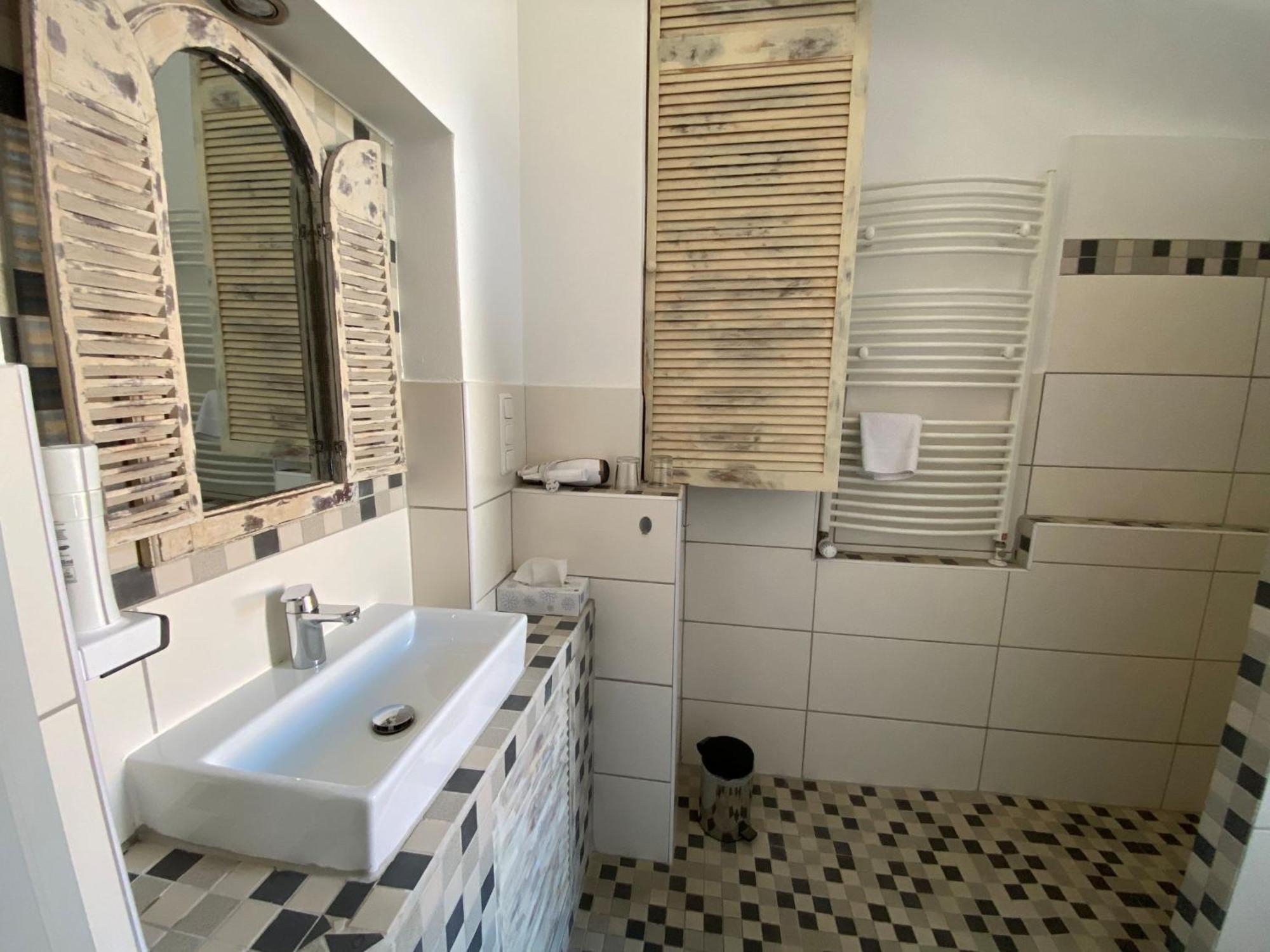 Avalon Bed & Breakfast Themen/- Nichtraucherhotel Hannover Dış mekan fotoğraf